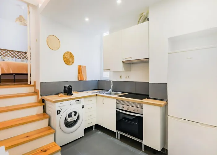 Santana | Walk To Metro & Downtown *