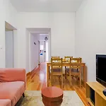 Appartement Santana | Walk To Metro & Downtown *